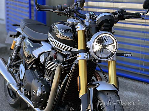 Triumph Speed Twin RS Motorradvermietung Frankreich